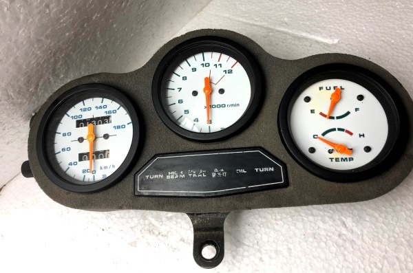 RG250E スピードタコメーター音鳴き有り