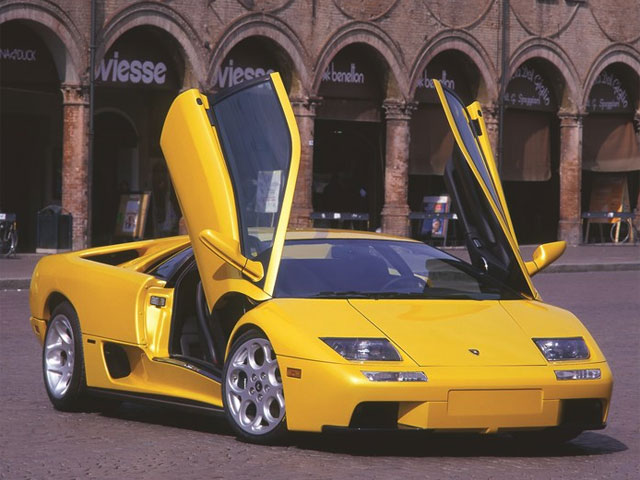 ランボルギーニ ディアブロの狙い目グレードや特徴と価格相場を紹介