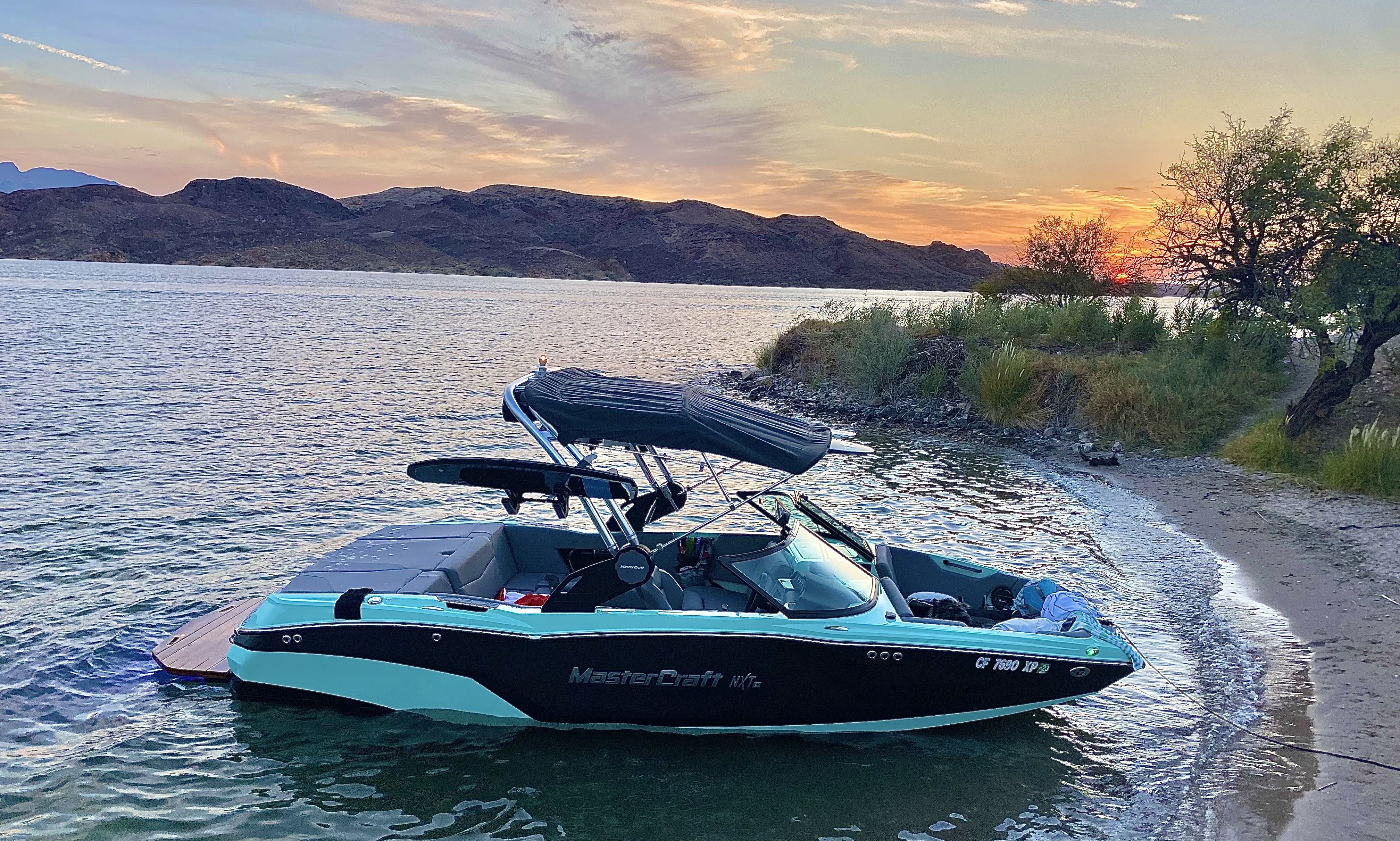 MasterCraft Wake Boat Rental | Lake Havasu Wakesurfing & Tours