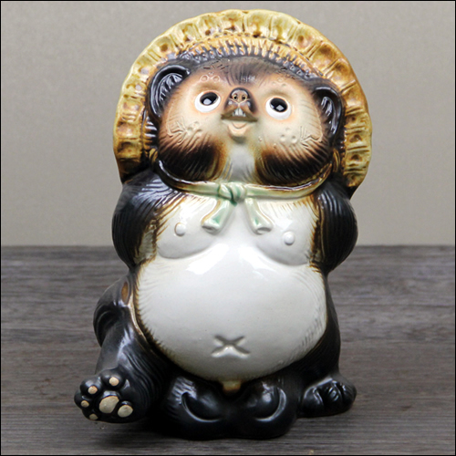 信楽焼 たぬき 置物 高さ21.5cm 陶器 縁起物 7号散歩狸オス ta-0182