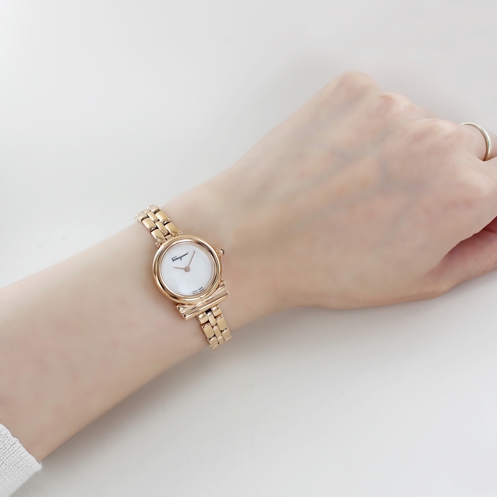 妻 プレゼント フェラガモ レディース 母の日 腕時計 手表 40代 女性