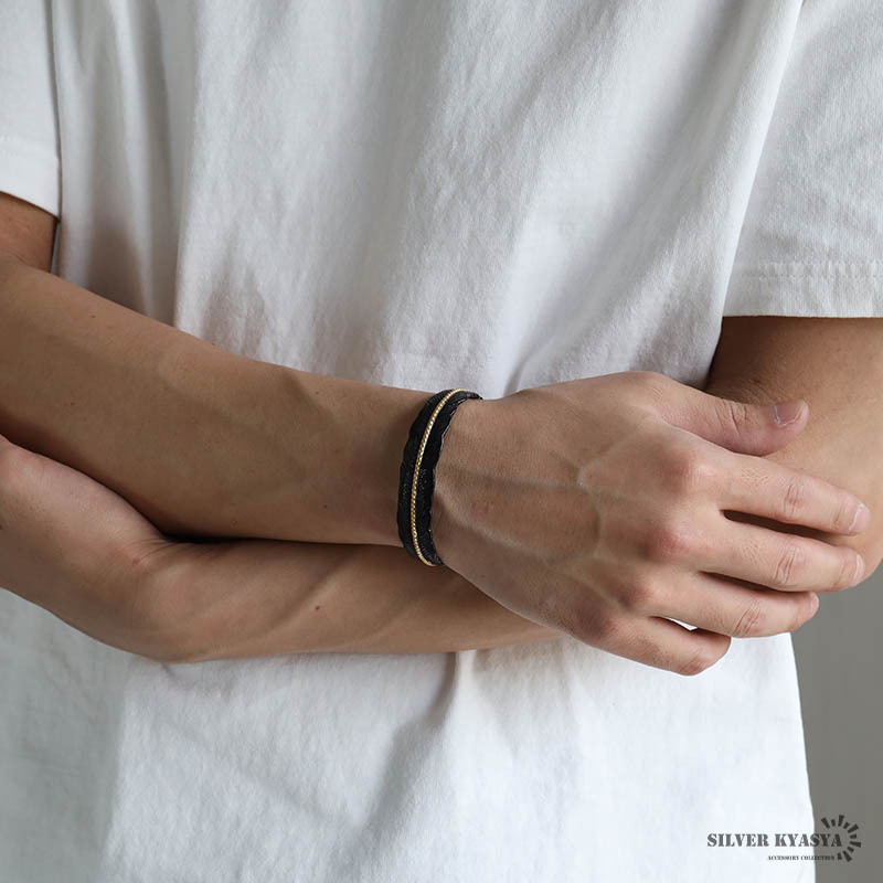 ステンレス フェザーバングル 黒と金 羽 ウィング オープンバングル