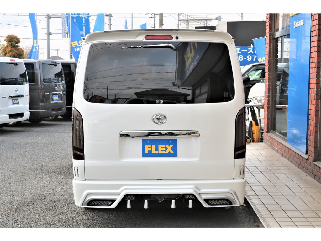 ハイエース200系テールランプヴァレンティ×ROWENコラボ廃盤限定希少品