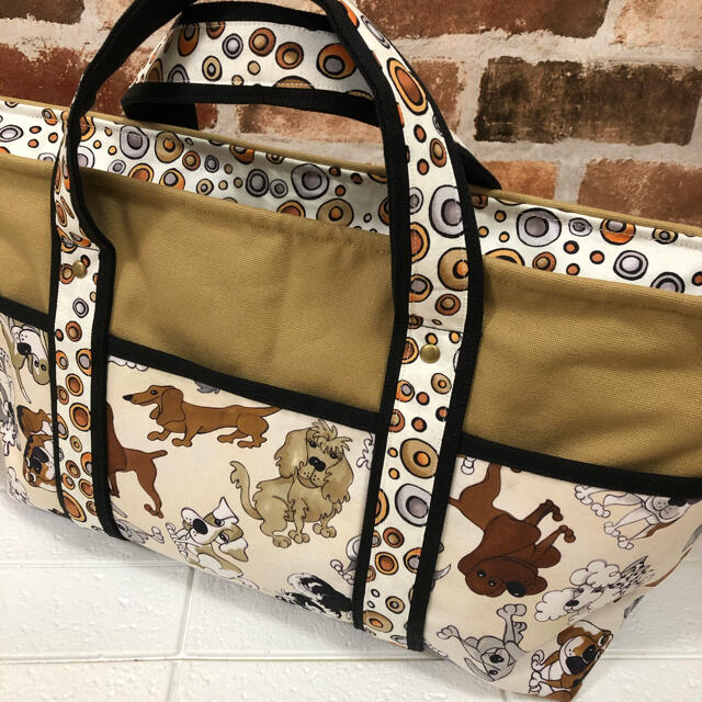 ロラライハリスブラックWデニム刺繍のサコッシュショルダー付き