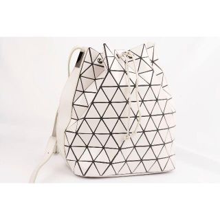 ISSEY MIYAKE - イッセイミヤケ バオバオ ショルダーバッグ限定（071