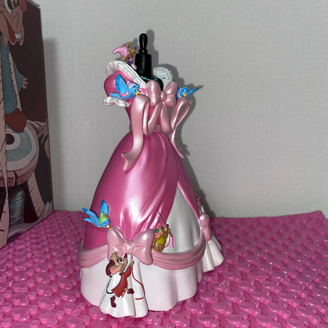 Disney - シンデレラ ピンクドレス フィギュアの通販 by Rinco's shop