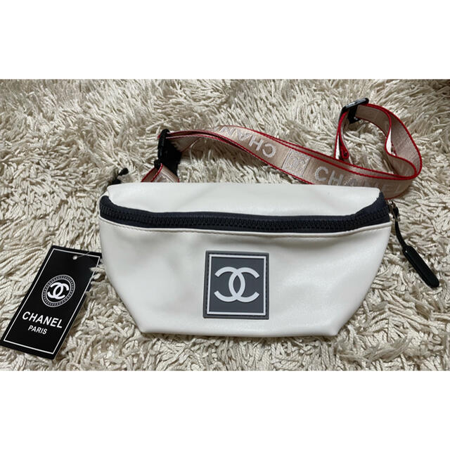 CHANEL - ノベルティ ♪ウエストバッグの通販 by まゆぅ☆ミ's shop