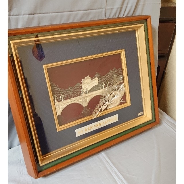 ②純銀/天皇陛下御即位五十周年記念/レリーフ/額縁/縁起物/菊紋章附き