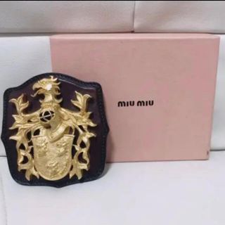 MIU MIU（ブローチ/コサージュ）のフリマアイテム一覧