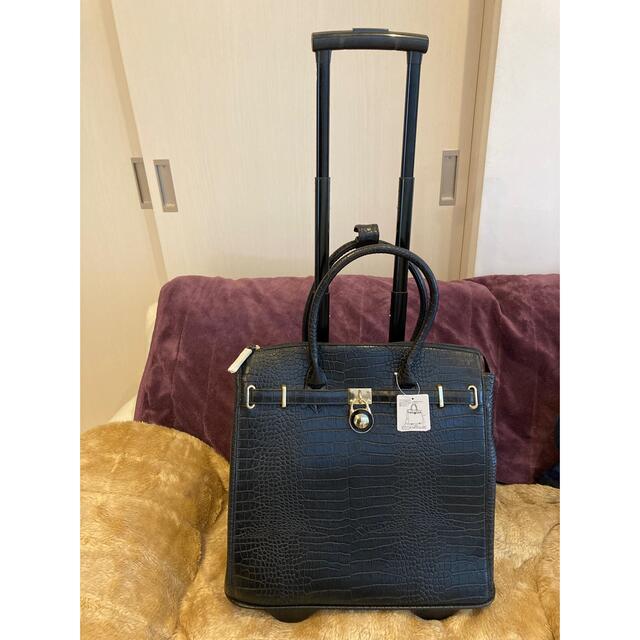 COOCO - 【COOCO】クーコ クロコ型押し2輪キャリーカートの通販 by