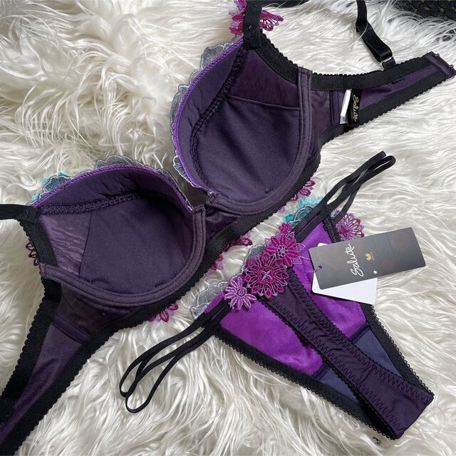 Wacoal - サルート51グループPアップブラソングセットの通販 by