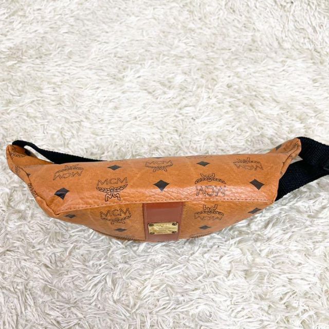 MCM ボディバッグ エムシーエム ボディバッグ レザー ヴィセトス柄