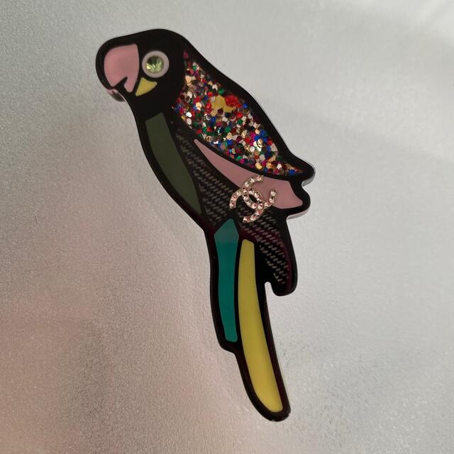 CHANEL ブローチ オウム CHANEL ブローチ オウム