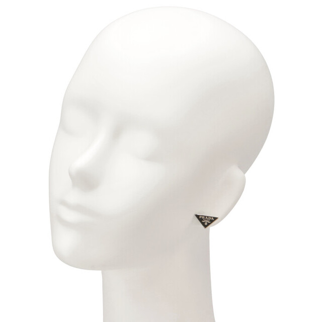 PRADA - PRADA ロゴ シンボル ピアスの通販 by AMAZING CIRCUS ラクマ