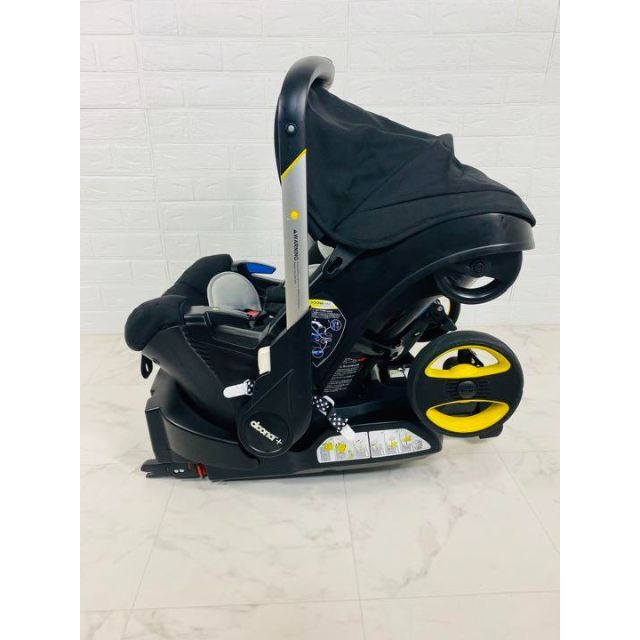 doona ドゥーナ ベビーカー& ISOFIXベース ブラックの通販 by さささ