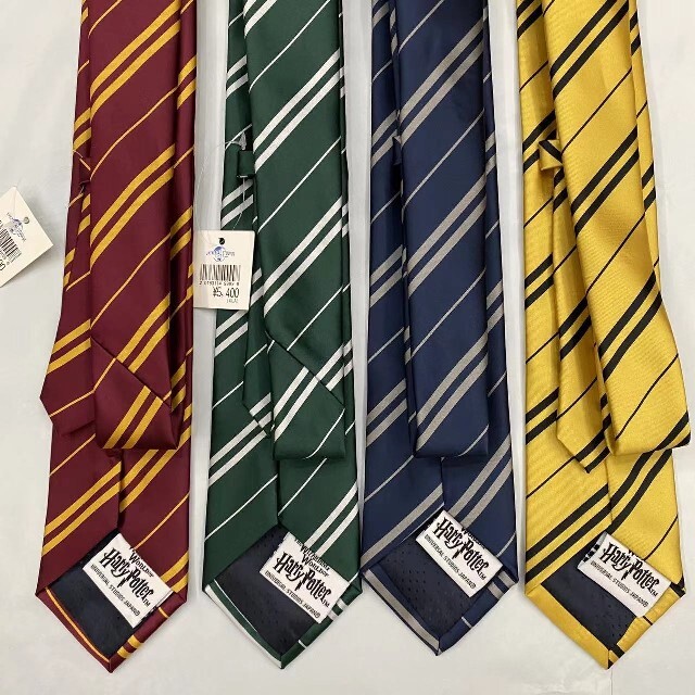 ハリーポッター グリフィンドール Mサイズ 公式 ローブ ネクタイ USJの