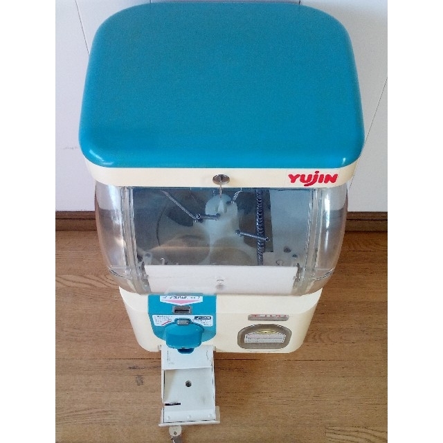 yujin スリムボーイ ガチャ機 鍵付ガチャガチャ 本体 スリムボーイ