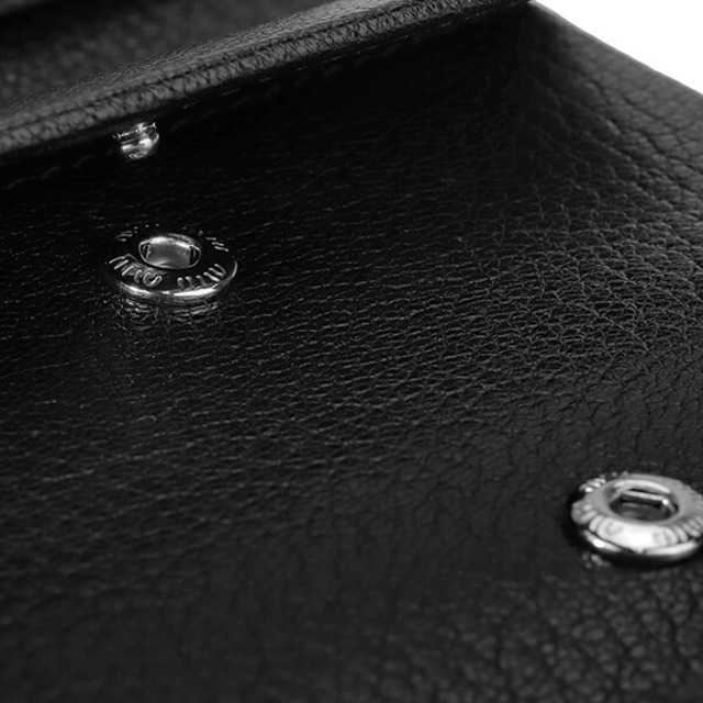 MIU MIU - 新品 ミュウミュウ MIU MIU 2つ折り財布 マドラス パール