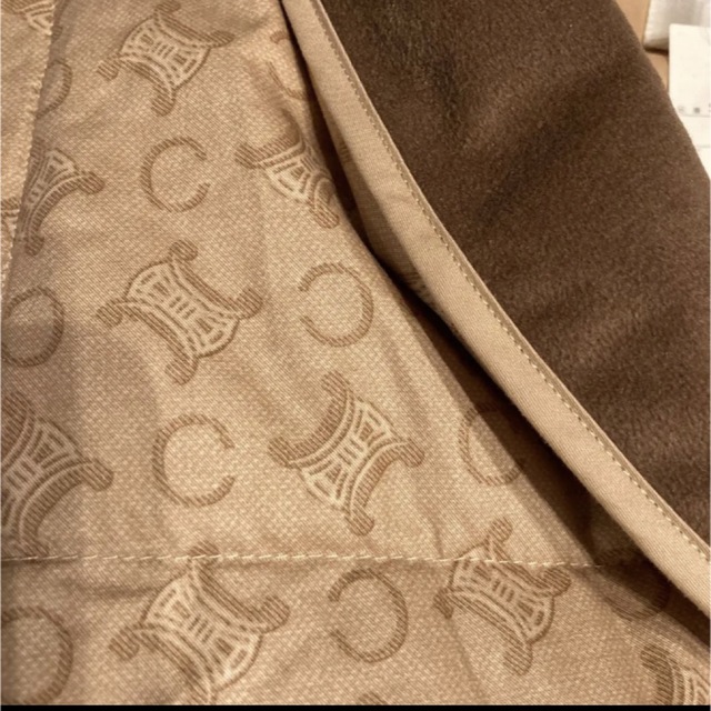 CELINE - 新品 未使用 CELINE マカダム柄 羽毛肩当て ダウンベスト
