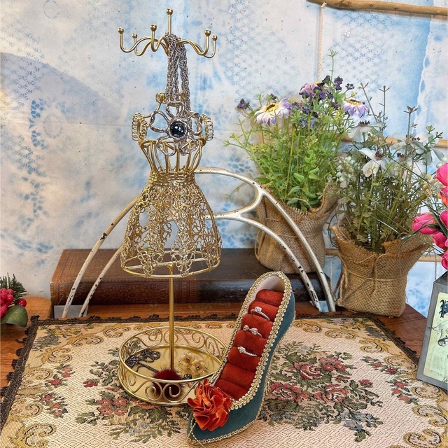 アンティークな部屋/ クラシックアクセサリースタンドセット/トルソー