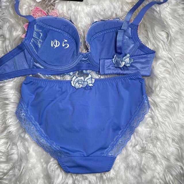 Wacoal - ワコール☆サルート76グループプッシュアップブラジャー