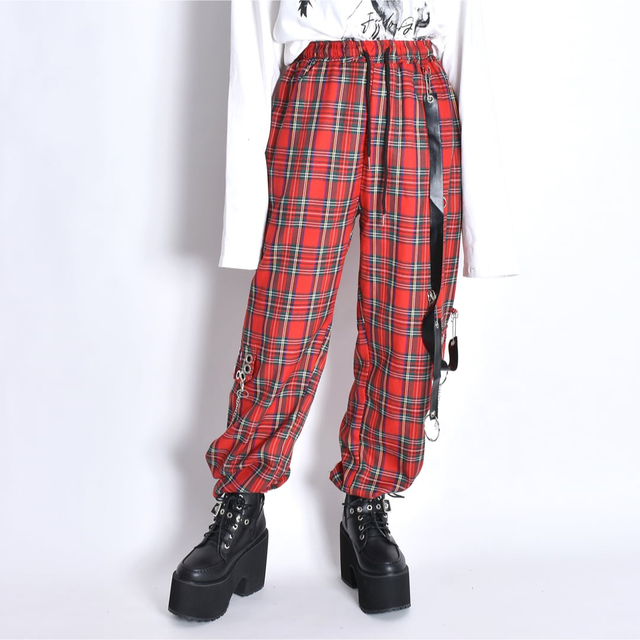 赤チェックパンツの通販 by いちご's shop｜ラクマ