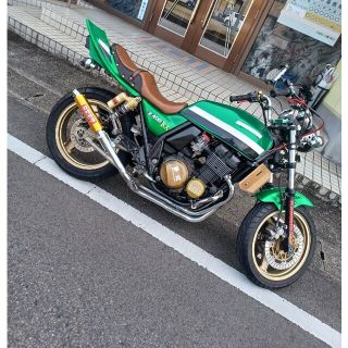 カワサキ - 専用出品！ZRX 用 ローソンカラー羽テールの通販 by かず