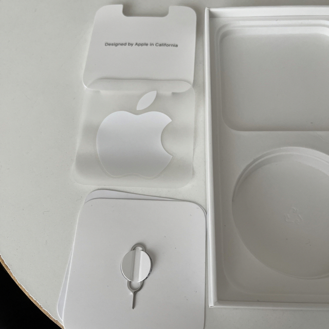 iPhone - iPhone 13 箱とシールのみの通販 by リーさん's shop｜アイ