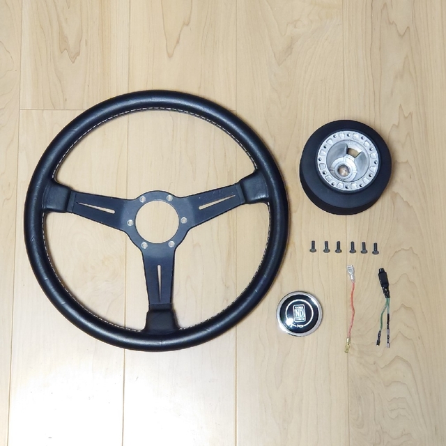 E. Nishi 3スポークハンドル E. Nishi 3スポークハンドル E. Nishi 3