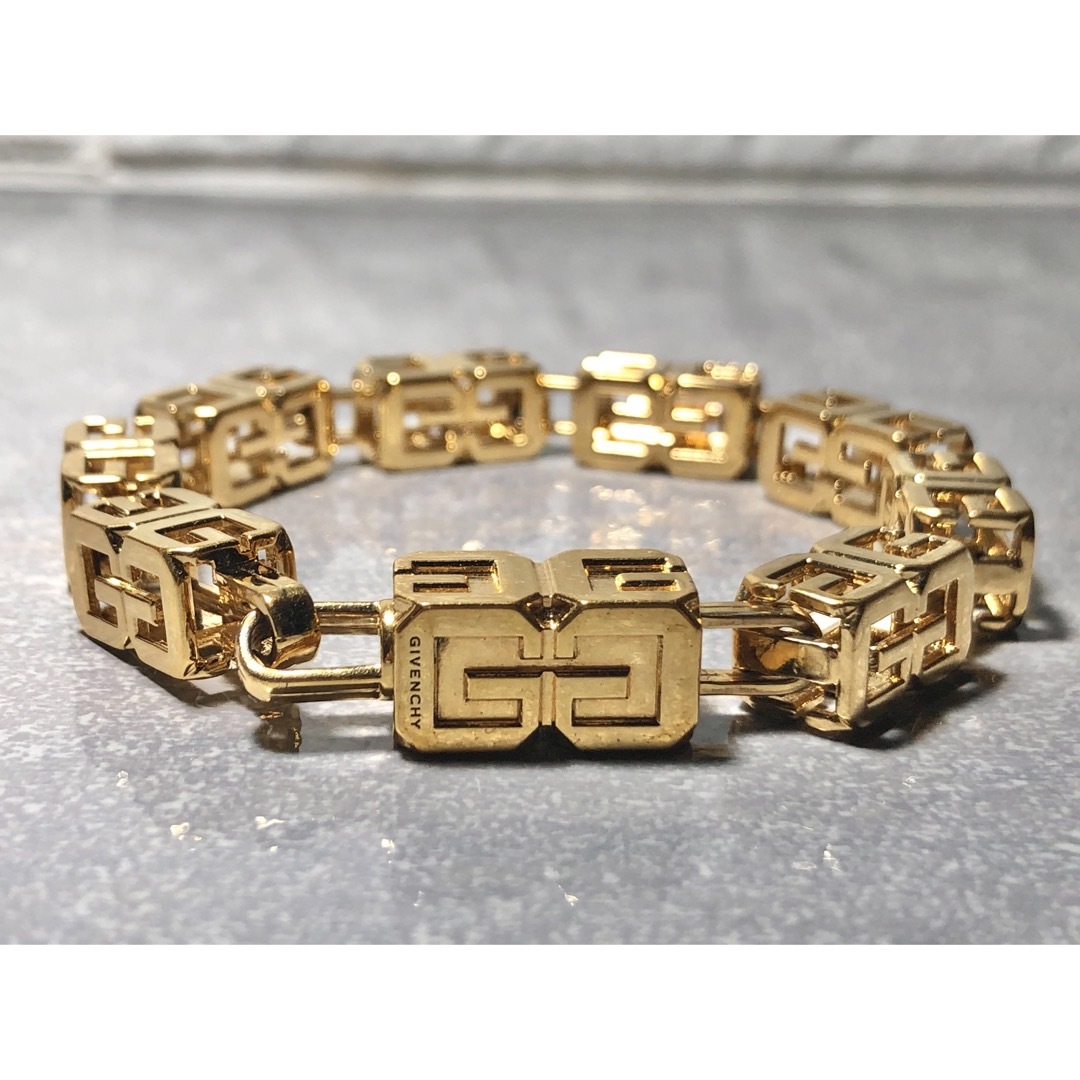 GIVENCHY - GIVENCHY ジバンシィ ゴールド ブレスレットの通販 by
