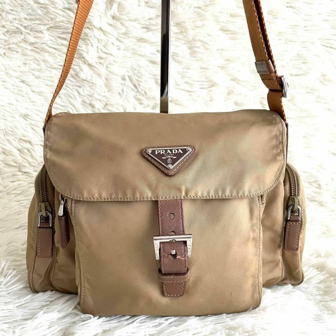 PRADA - 【美品】プラダ メッセンジャーバッグ ナイロン 三角ロゴ 斜め