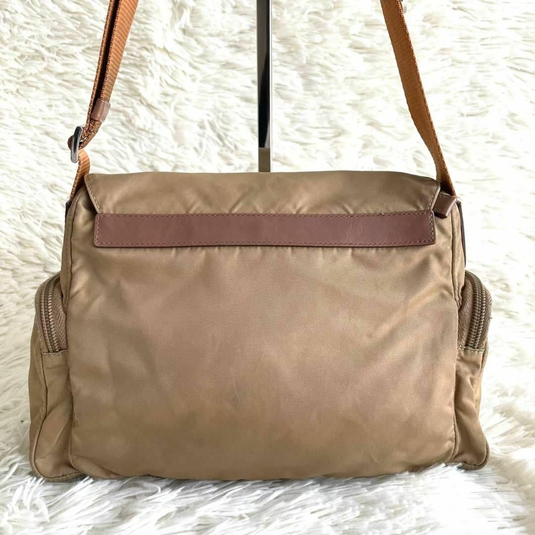 PRADA - 【美品】プラダ メッセンジャーバッグ ナイロン 三角ロゴ 斜め
