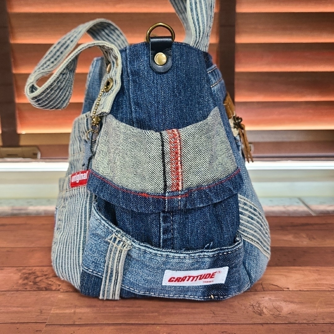 SOLD OUT】 デニムリメイクトートバッグ ヒッコリーオーバーオールの