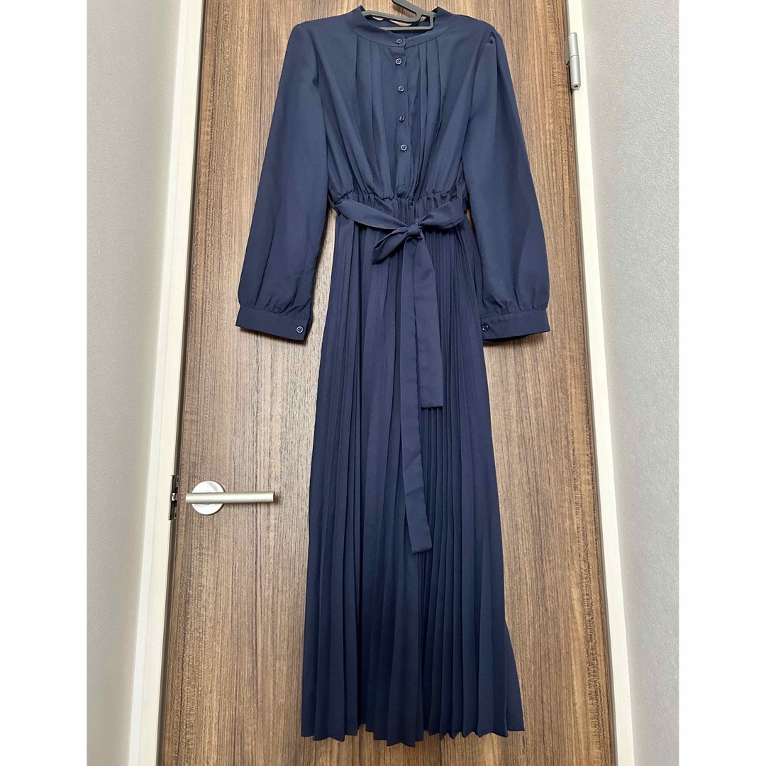 ネイビー 長袖プリーツワンピース リボン付き 食事会女子会同窓会にの