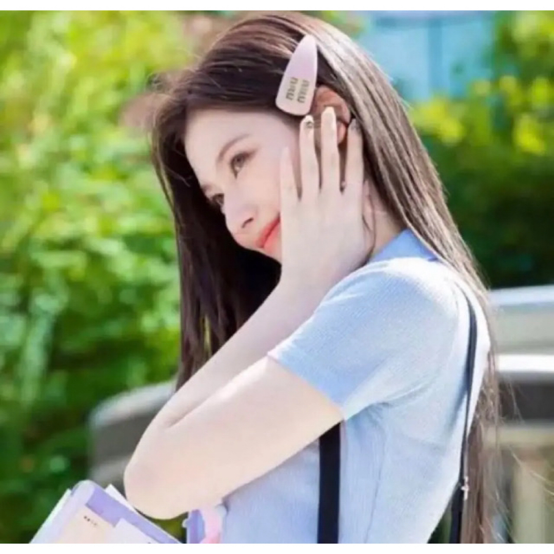 MIU MIU - miumiuヘアクリップ♡レザー♡ピンク♡ミュウミュウヘアピン