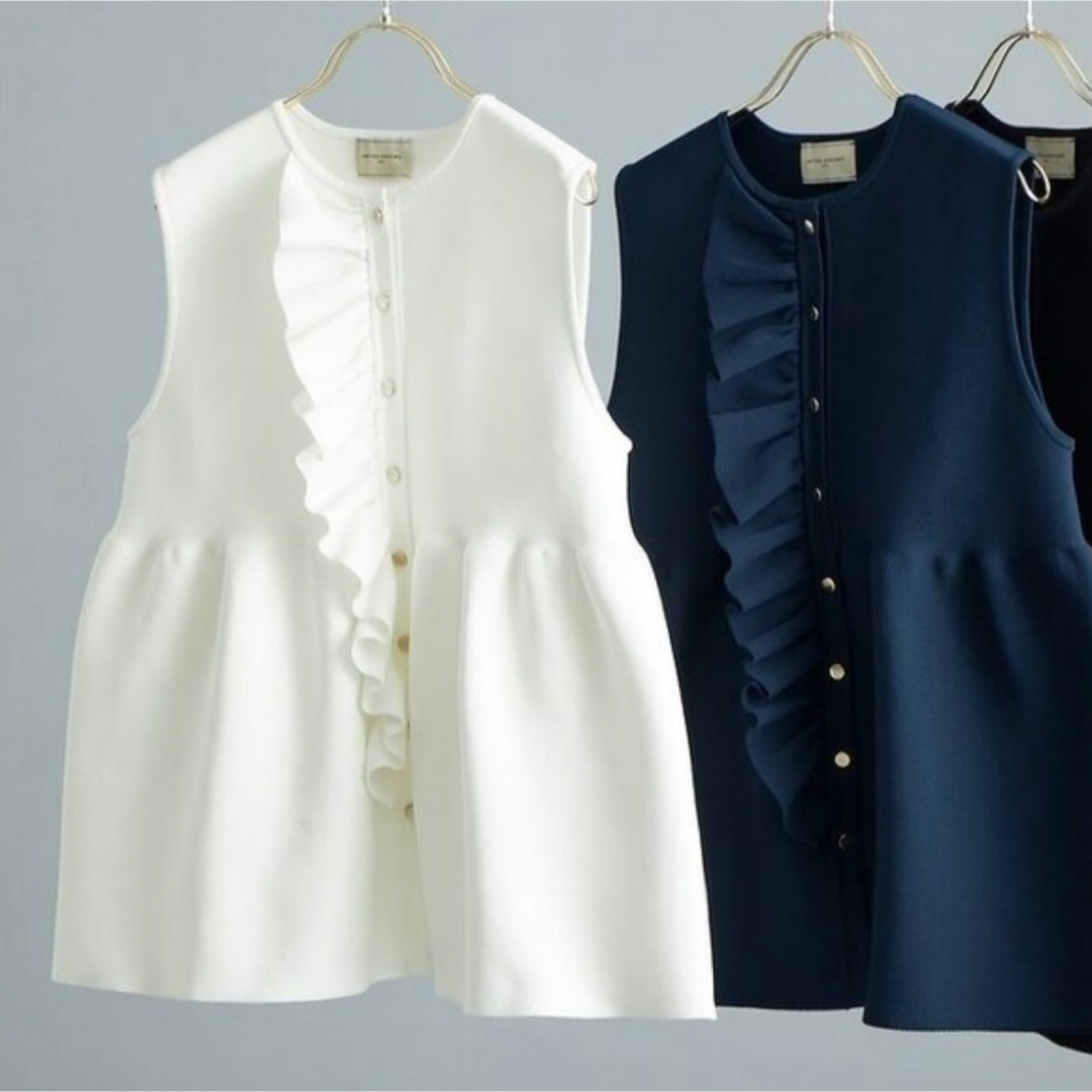 UNITED ARROWS - ユナイテッドアローズ Pフリルニットベスト ホワイト