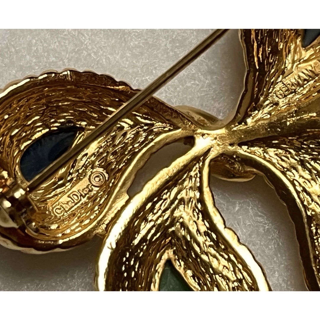 Christian Dior - Christian Dior ブローチの通販 by 割引クーポンご