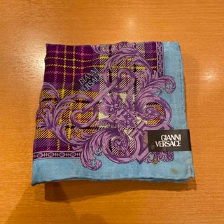 Gianni Versace（ハンカチ）のフリマアイテム一覧