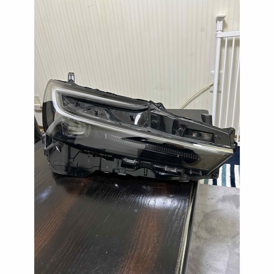 トヨタ - プリウス60 右ヘッドライト純正の通販 by エムズ's shop