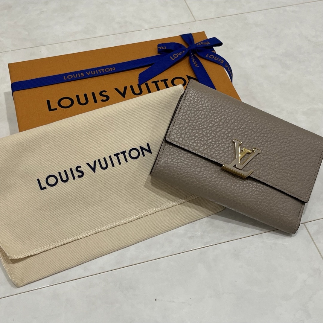 LOUIS VUITTON - ルイヴィトン カプシーヌ 三つ折り 財布 ベージュの