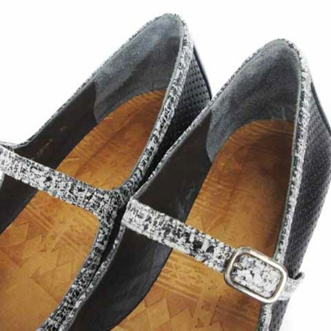 CHIE MIHARA - チエミハラ パンプス ストラップ パンチング レザー