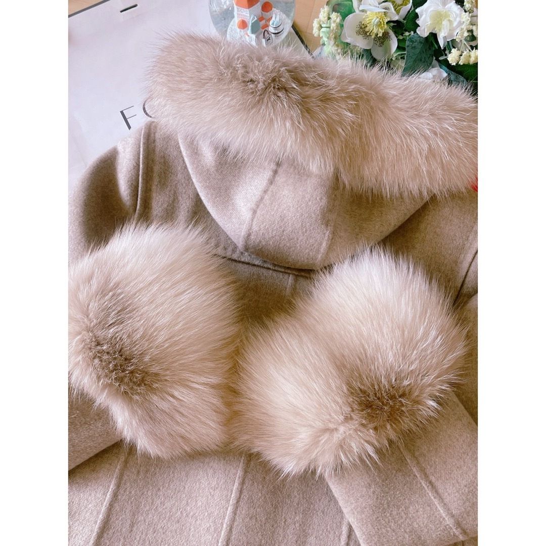 週末限定最終値下げ美品フォクシーベージュ フード付き ファーコート
