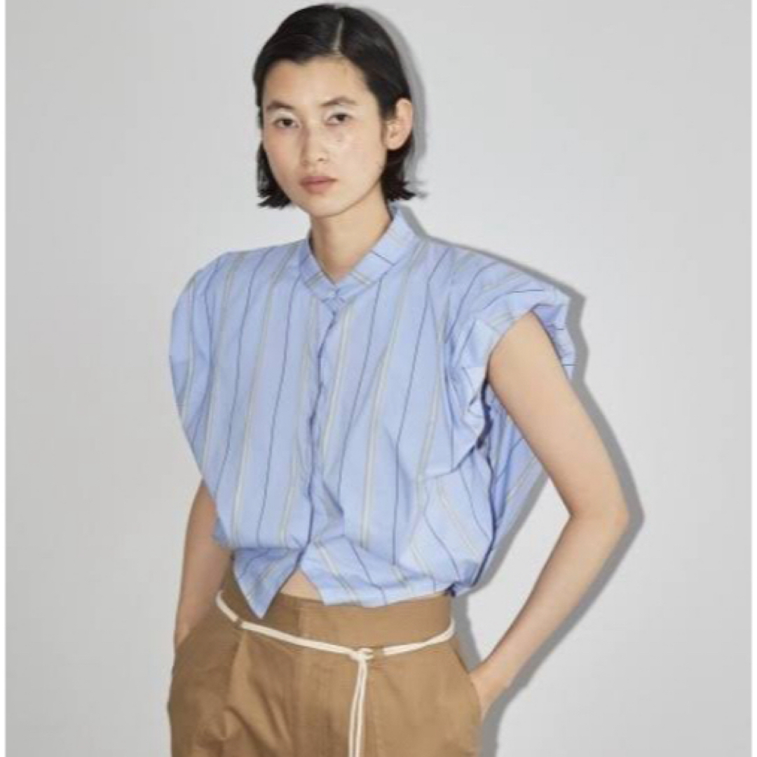 todayful パフショルダーコンパクトシャツ 美品 送込み パフショルダー