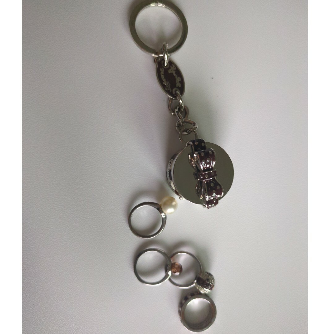Henri Bendel - 専用です！ ヘンリベンデル キーホルダーと指輪4つの