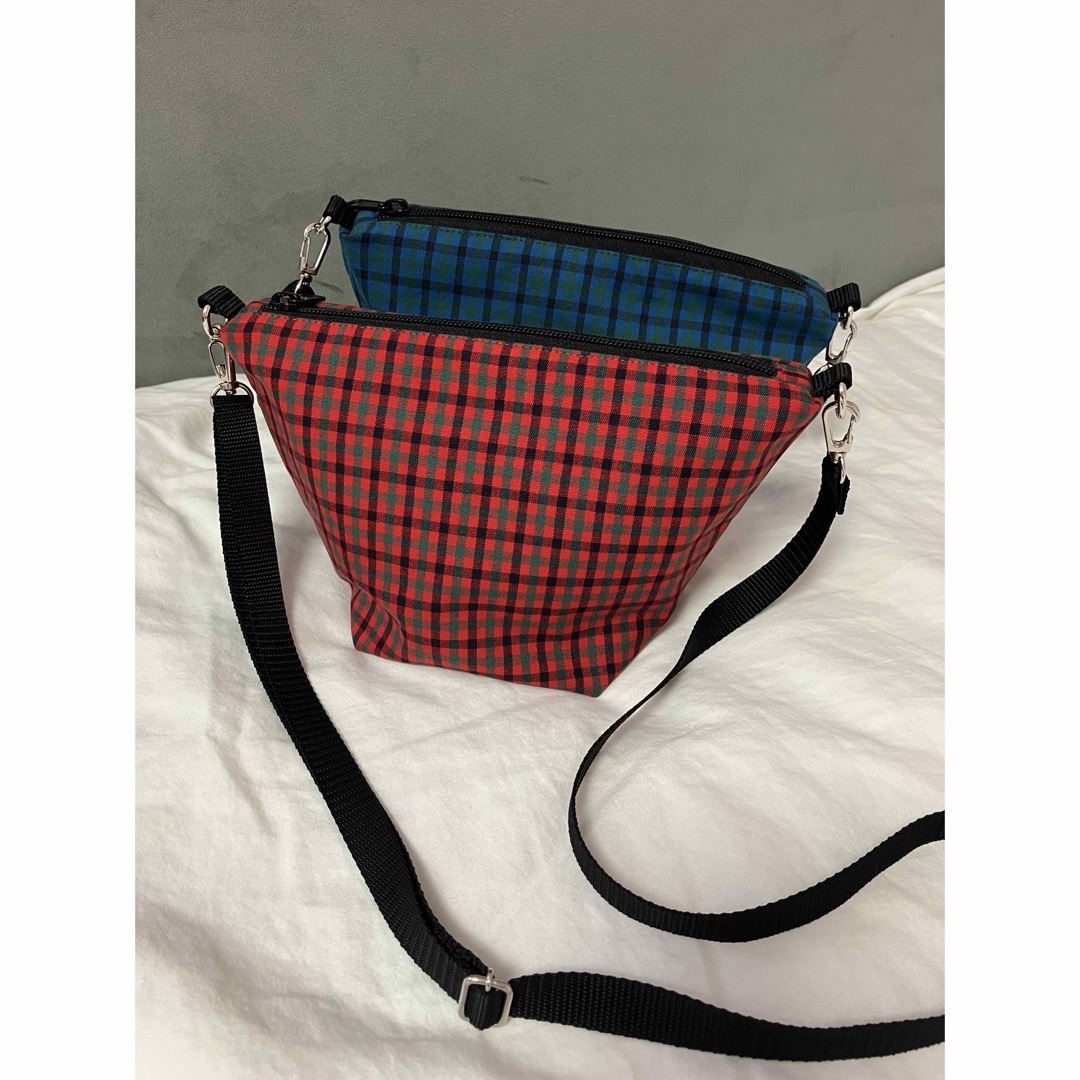 ファミリアチェック 舟形ポシェット ママバッグ ナイロン ポーチの通販