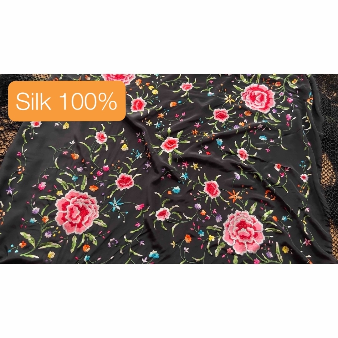 新品］シルク100%製マントン・フラメンコ・黒xカラー刺繍の通販 by e