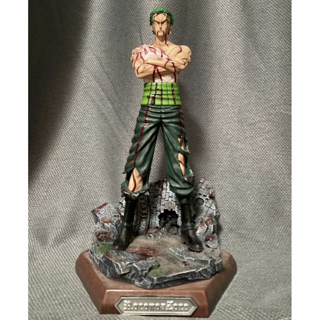 ワンピース ロロノア・ゾロ フィギュア ガレージキット 1/6スケールの