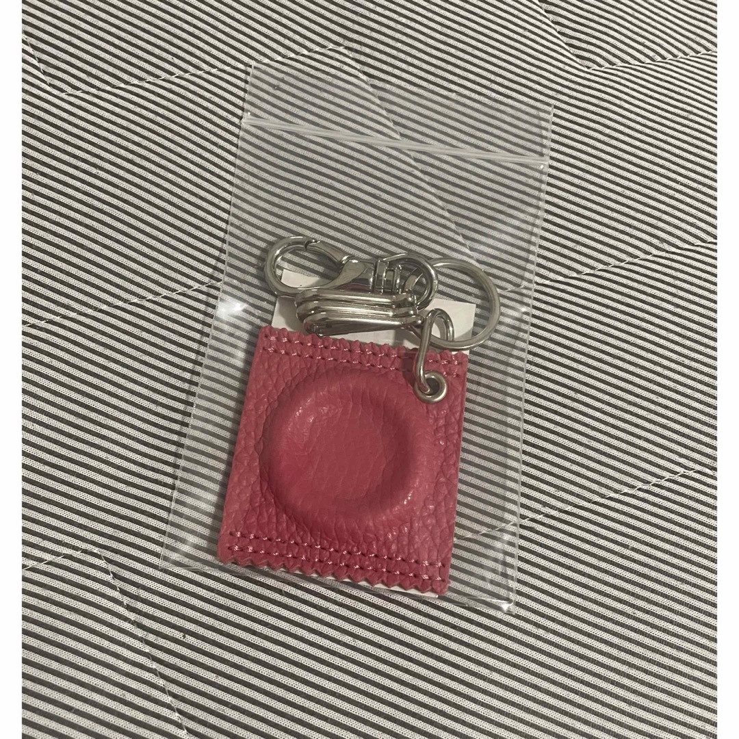 SKINS - 廃番カラー SKIN コンドームキーホルダーキーリング 新品未