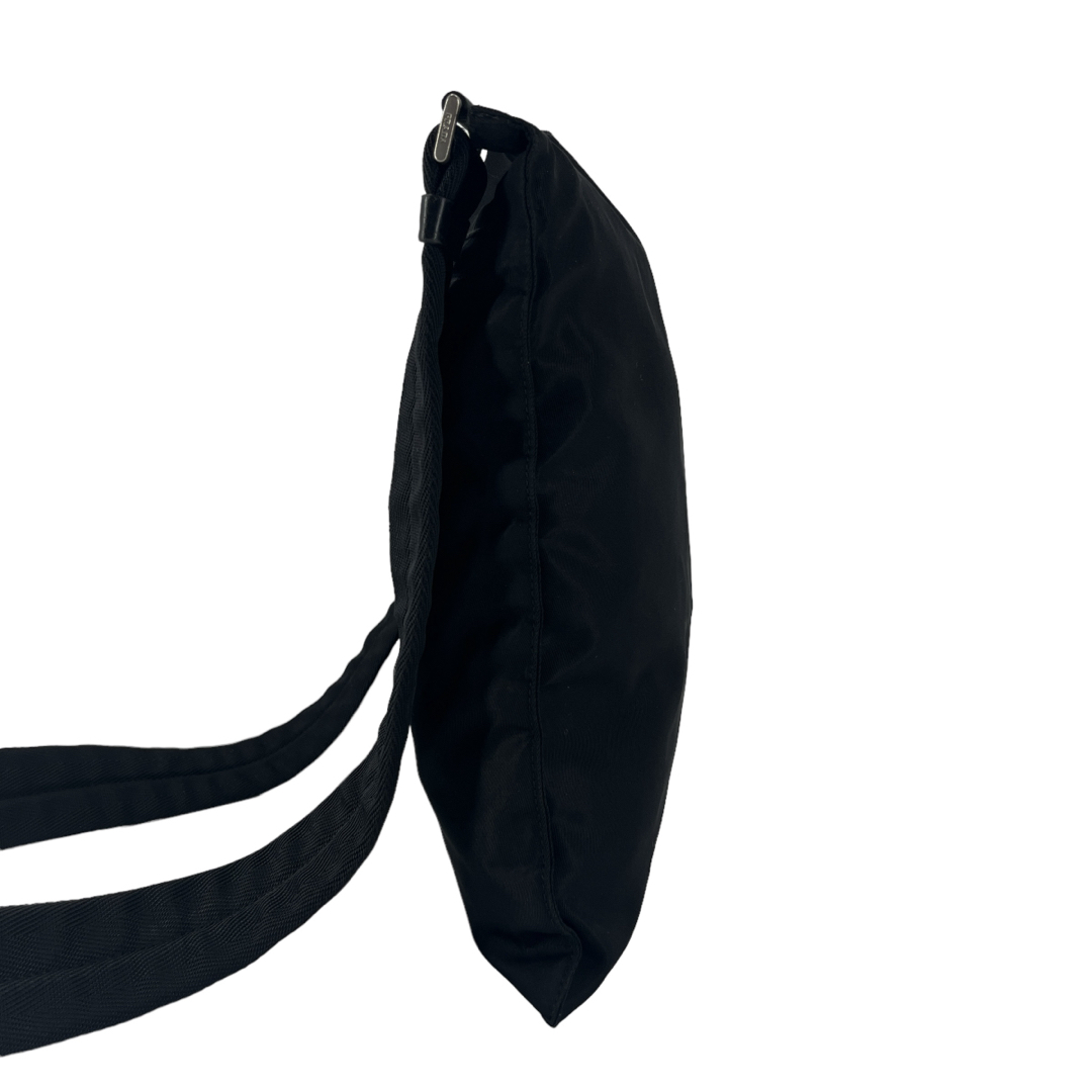 PRADA - プラダ ショルダーバッグ 三角ロゴ 大容量 A4収納可 男女兼用