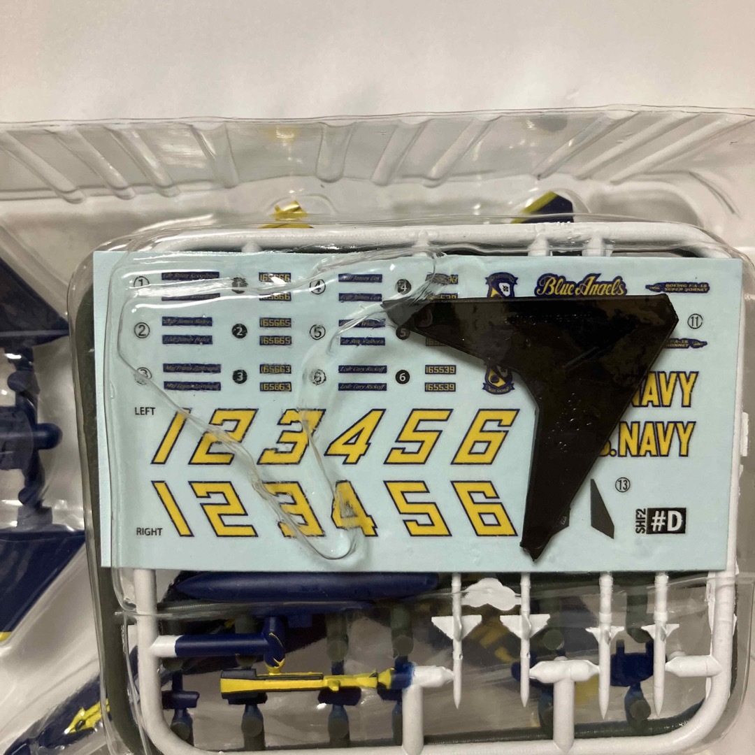 F-toys Confect - D 1/144 F/A-18E 米海軍 ブルーエンジェルス ハイ